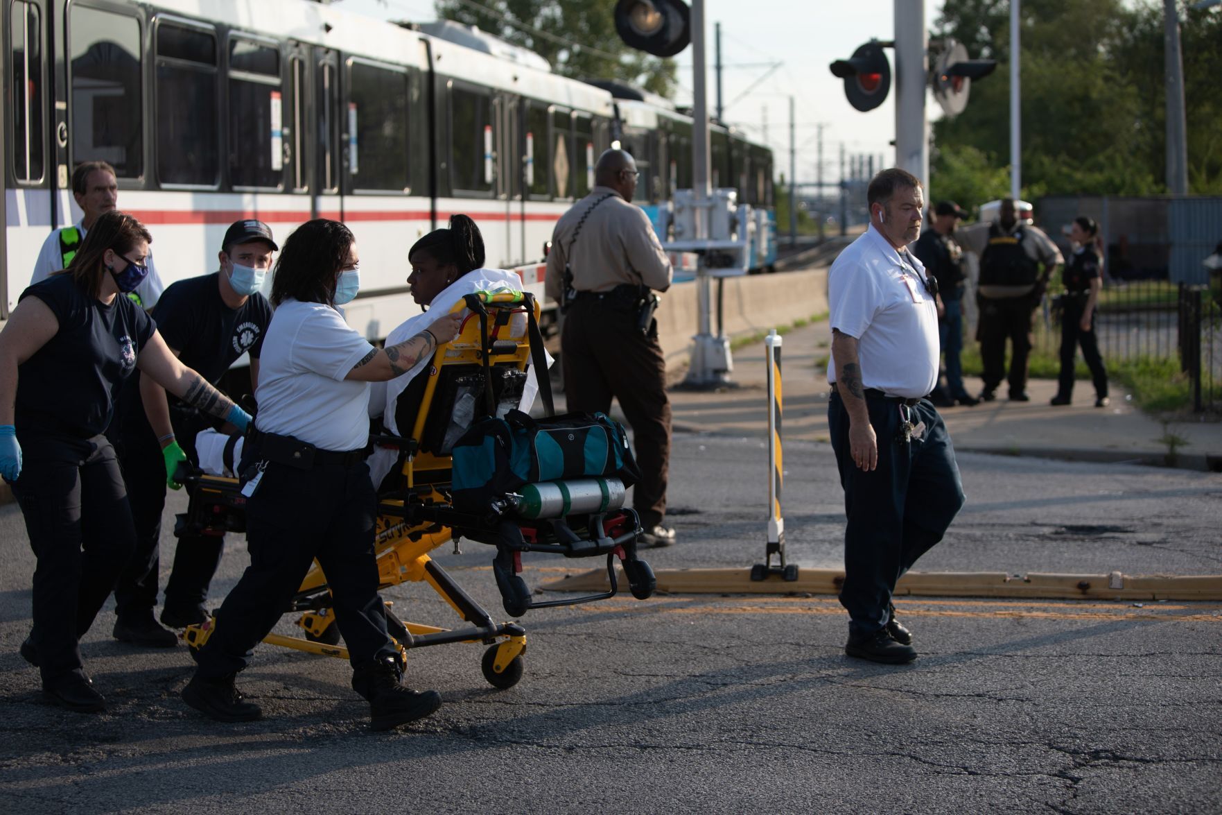 Manhunt after multiple victims shot in East St. Louis